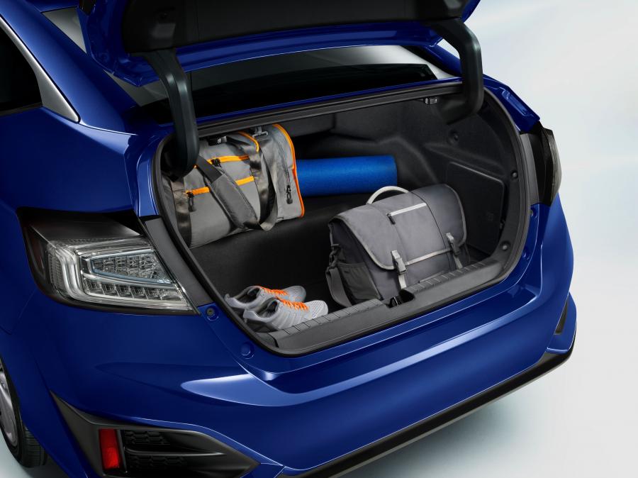 Багажник Honda Clarity Electric 2017 года  (NA) (фото 16 из 16)